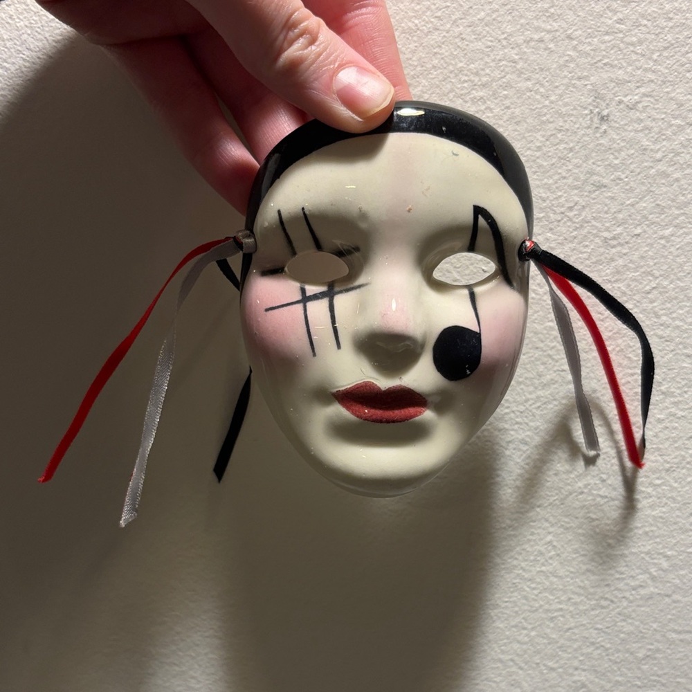Ceramic Harlequin Mask with Ribbon Ties - White, Black, Red